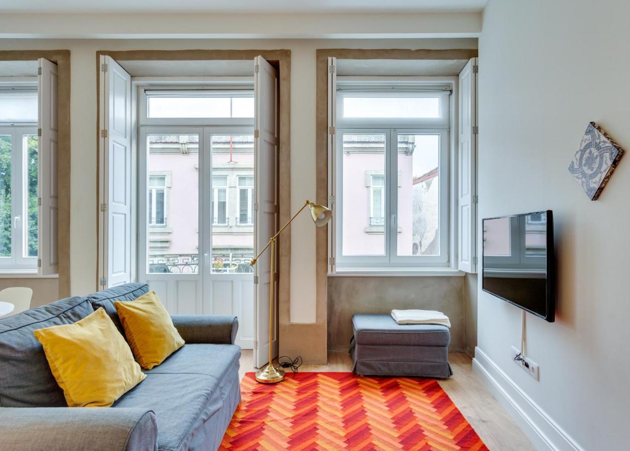 Tiara Downtown Apartments By Da'Home Порту Экстерьер фото